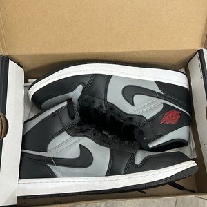 NIKE AIR JORDAN 1 MID SHADOW RED - 11